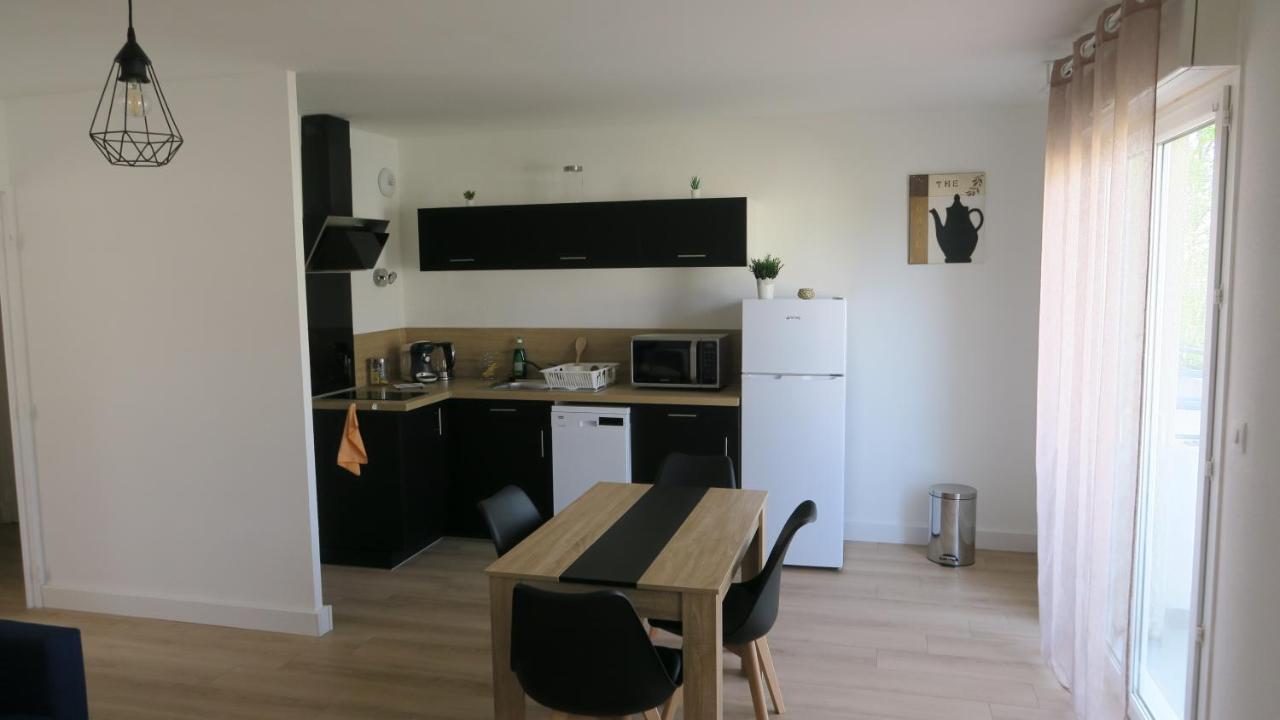 Appartement Chaleureux Et Elegant En Residence. Labastidette Exterior foto
